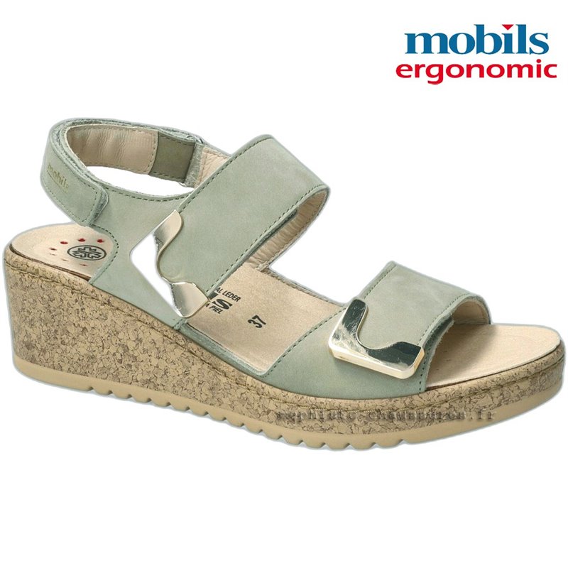 Mobils Nawel Kaki nu-pied