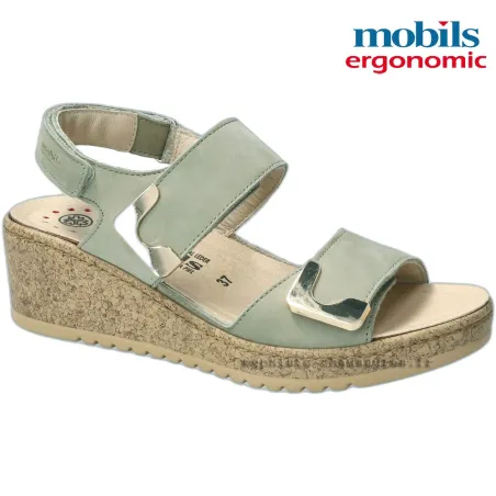 Mobils Nawel Kaki nu-pied